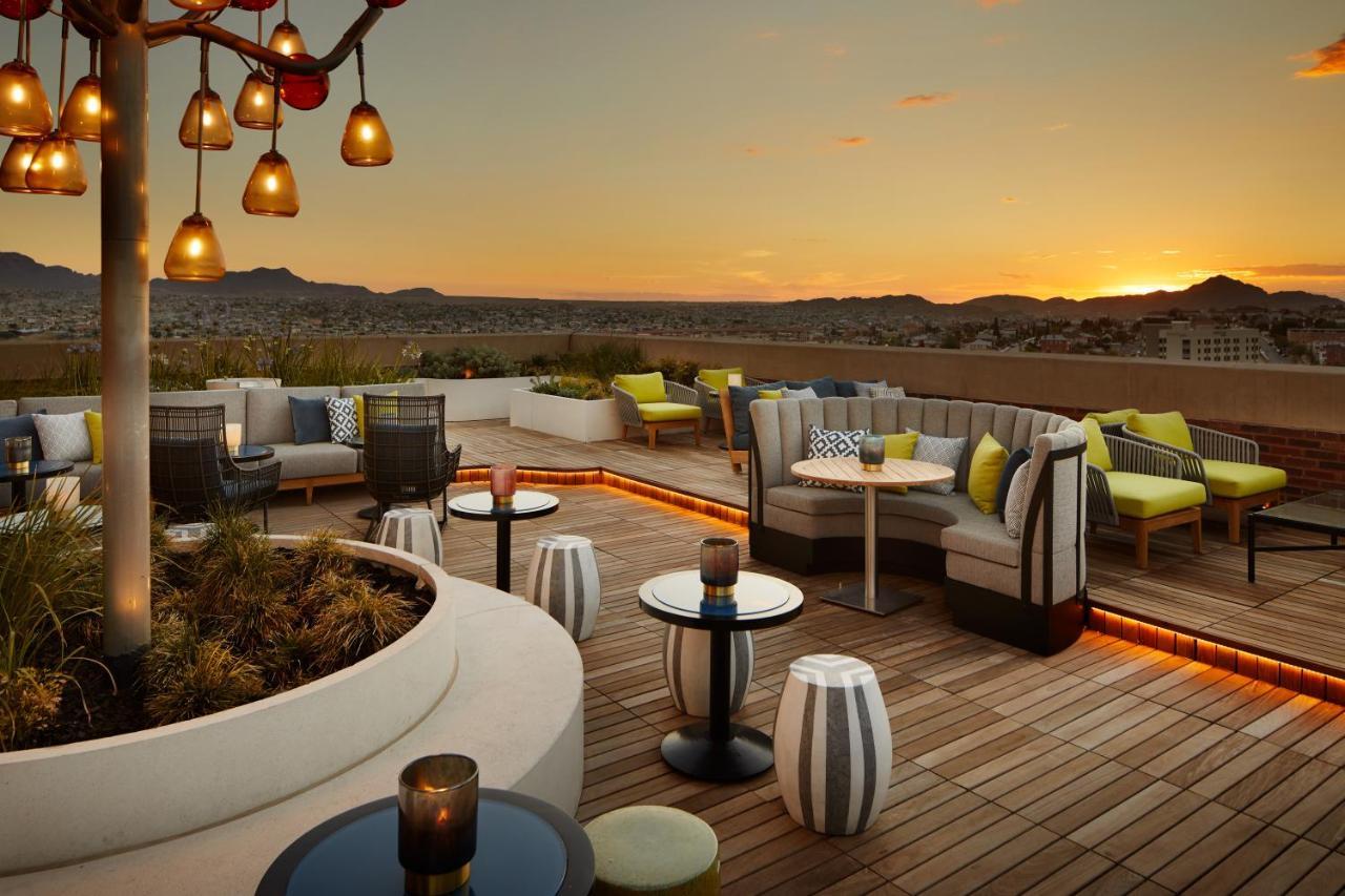 The Plaza Hotel Pioneer Park El Paso Eksteriør bilde The rooftop lounge at the Hilton Scottsdale Resort and Villas